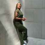 Robin Thede Instagram - What am I supposed to do?! When the light hits, it hits!