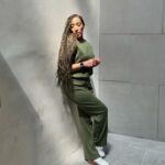 Robin Thede Instagram - What am I supposed to do?! When the light hits, it hits!