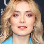 Robin Tunney Instagram - Happy birthday hot stuff! @sarahbolger if I weren’t such a secure old hag I wouldn’t be able to hang out with such a talented, smart, and beautiful young thing. Keep showing the world what you’ve got because my God you’ve got a lot .
