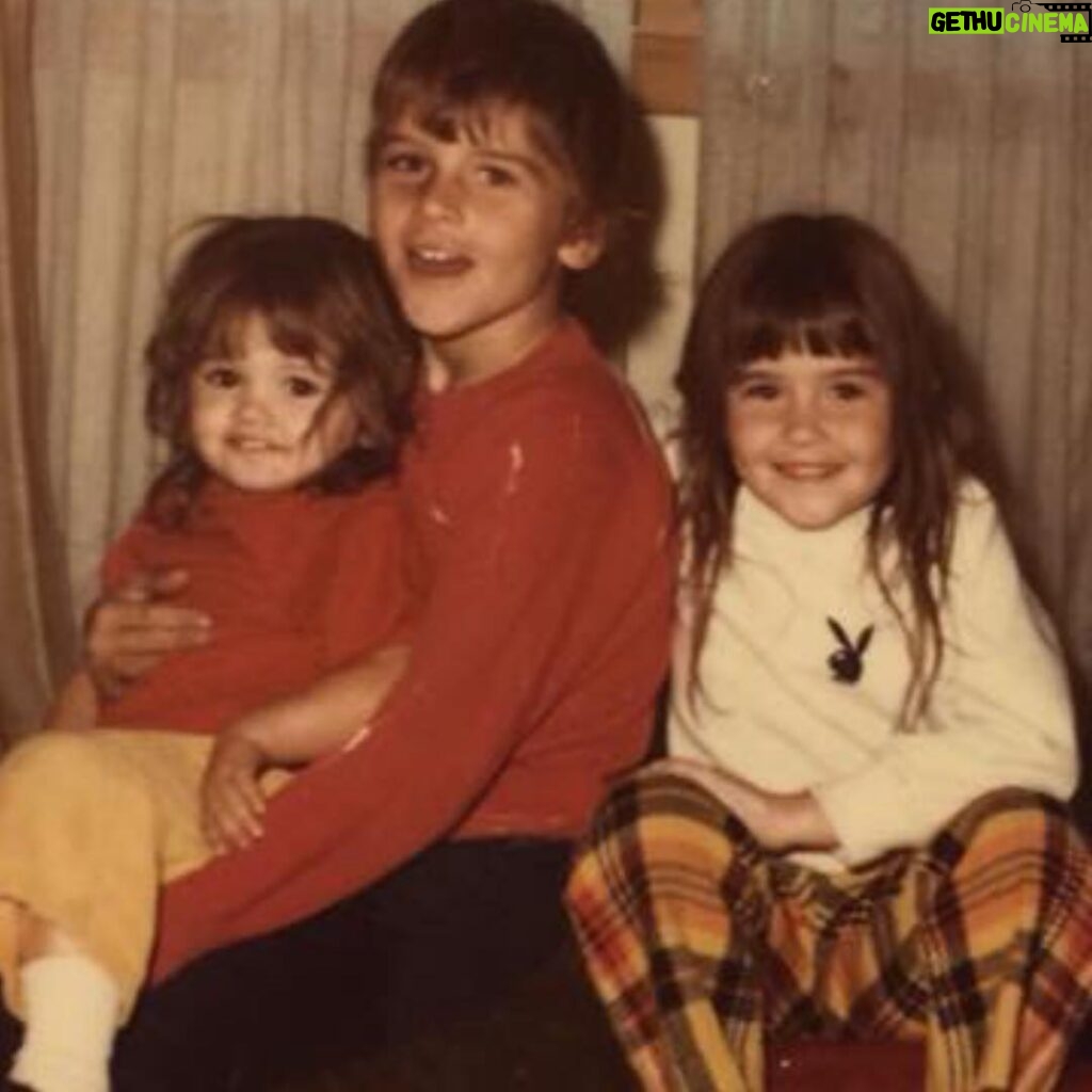 Robin Tunney Instagram - #nationalsiblingsday This pic is missing my brother Patrick but I couldn’t find one with all of us!