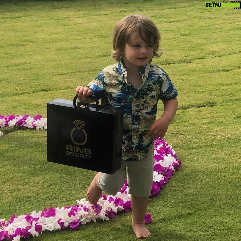 Robin Tunney Instagram - Most beautiful wedding EVER celebrating our friends MJ and John. Oscar has the honor of being the ring bearer! We love you guys so much!!!