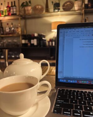Robinne Lee Instagram - If you had told 13-year-old me that one day I’d be taking quick jaunts to London for last minute holidays with my husband and kids, where I could sit in cafés finishing up one book, while coming across another in a major bookstore on Charing Cross, and drop into gallery openings in Mayfair, and stroll the streets of Marylebone, and drink in all the accents and call it research, and eat all the things, all of them, before hopping a high speed train back to my home in Paris — I would have said, “No bloody way.” 

Alas, here I am. Living out my teen fantasies.

#searchingforHayesCampbell #amwriting #authorlife #authorsofinstagram #TheIdeaOfYou #expatlife #liveyourdreams #mylifeineurope