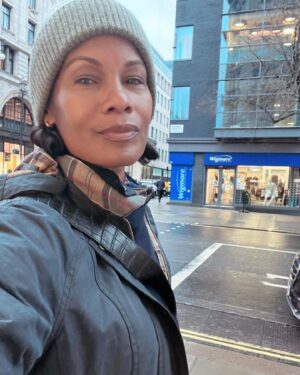 Robinne Lee Instagram - If you had told 13-year-old me that one day I’d be taking quick jaunts to London for last minute holidays with my husband and kids, where I could sit in cafés finishing up one book, while coming across another in a major bookstore on Charing Cross, and drop into gallery openings in Mayfair, and stroll the streets of Marylebone, and drink in all the accents and call it research, and eat all the things, all of them, before hopping a high speed train back to my home in Paris — I would have said, “No bloody way.” 

Alas, here I am. Living out my teen fantasies.

#searchingforHayesCampbell #amwriting #authorlife #authorsofinstagram #TheIdeaOfYou #expatlife #liveyourdreams #mylifeineurope