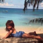 Robyn Lively Instagram - I can’t see through my tears 🥹 My little girl is 19! NINEteen?! I can barely stand it. You are such a gift to me, to this world! I’m in awe of you Cakey. You’re my best buddy and you light up my entire life! I can’t WAIT to see what this year brings! You have the world by the tail! I love you to the ends of the earth! Past the moon, the stars, and the aliens! HAPPY BIRTHDAY my one and only daughter! You are MAGICAL! 💝💐🥹🎈🎁