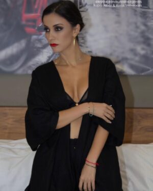 Rocío Verdejo Instagram - Revista @residentesdelsur Kimono @amorandrosas 📷 @fotorodrigomoreno