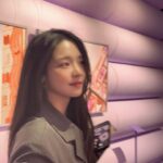 Roh Ji-sun Instagram – 그늘은 좋고 햇빛은 뜨겁고 일상은 즐겁고 ~