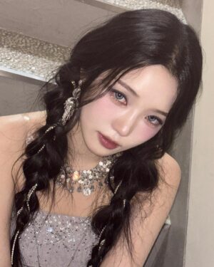 Roh Ji-sun Instagram - 2023 안녕 2024 안녕