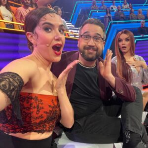 Roko Instagram - Gala3 •LA MEJOR GENERACIÓN•🔥🔥🔥

1. Streamer   Vinilo   Cassette 
2. Los mejores 💟💟💟
3. Bombones 
4. Divas buscando la luz buena 😂
5. Melodía y servidora 
6. El pack completo 

Lookazo @luciacanonovias 
Pelu @cristina.caparrospedrosa 
Maqui @juana_navarro_1 

#tupidealuniversoyseteconcederá #tv #television #cantante #interprete #musica #humor 
@telecincoes @gestmusic @mediasetcom