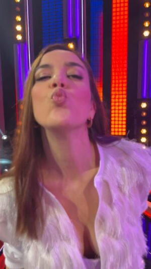 Roko Instagram - ⭐️ LA MEJOR GENERACIÓN ⭐️
Estreno mañana lunes 8 en @telecincoes a las 22:45h 
Volver a hacer televisión así es más que un sueño. El mejor regalo de Reyes sin duda! Más feliz de formar parte de este elenco y exploto.
Gracias familia @gestmusic por contar de nuevo conmigo 🤍 y @mediasetcom por apostar por este nuevo formato musical para todas las edades. A partir de ahora los lunes van a ser de colores
Compañer@s que nos estrenamos!!!
@laruka @martisimasanchez @soysolegimenez @pablocarbonelloficial @davidfernandezortiz1970 @anibalgomezoficial @soyyomelody @ana_morgade_oficial @martasango @mavericklopezmusic @izanllunas @esperansagrasia_ 
. 
Vestuario de mi paisana y diseñadora increíble @luciacanonovias
HASTA MAÑANA!