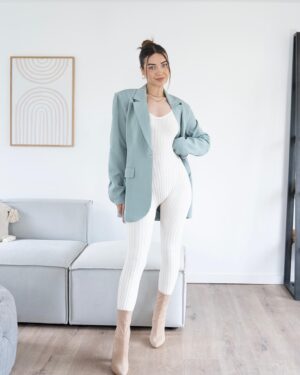 Roksana Janiszewska Instagram - New PLT spring clothing haul was hitting different 👌🏻 loving these light pastels for spring 2023! What are some fashion trends you guys are enjoying lately?