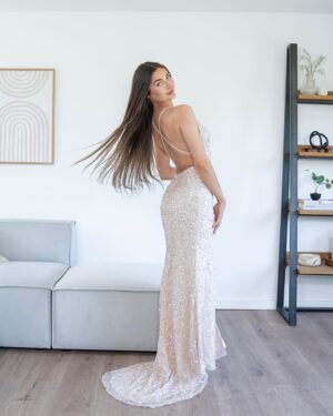 Roksana Janiszewska Instagram - Just posted a new video on my YouTube channel! It’s a Prom Dress try on haul! I’m obsessed with this one and never want to take it off 😍 @asos
