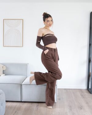 Roksana Janiszewska Instagram - New PLT spring clothing haul was hitting different 👌🏻 loving these light pastels for spring 2023! What are some fashion trends you guys are enjoying lately?