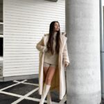 Roksana Janiszewska Instagram - Fall fashion is my fave 🤍🤎 do you guys want to see a video of some fall outfit ideas? Comment a 🍁 if you do!
