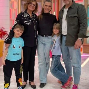 Romana Instagram - Obrigada Querida @oficialjuliapinheiro e @sicoficial 🥰🙏