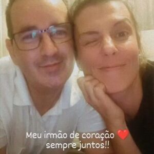 Romana Instagram - Com o tempo, ficam os melhores, a qualidade, os poucos e únicos!! Meu querido irmão que sorte eu tenho em te ter na minha vida @carlosalbertoalvesoficial