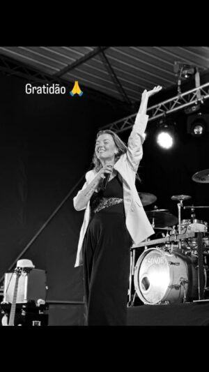 Romana Instagram - Gratidão a todo o público maravilhoso de ALDEIA ANA DE AVIZ / FIGUEIRÓ DOS VINHOS🙏💖