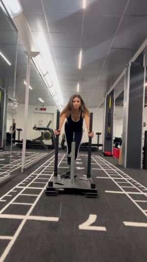 Romina Pierdomenico Instagram - La volontà di vincere è importante, ma la volontà di prepararsi è vitale💪🏽😜 @virginactiveit