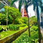 Romina Power Instagram - L’unico aeroporto dove si sente profumo d’incenso, a Denpasar , Bali in Indonesia. Bali, un isola dove ho trovato TUTTI gentili , il sorriso spontaneo e la bonta’ innata . Prevalentemente Induisti ma anche islamici . Convivono pacificamente circondati da una natura rigogliosa . Una boccata di aria fresca in un mondo sempre piu’ complesso ed insoddisfatto .Mi manchera’ la loro dolcezza!