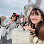 Ron Monroe Instagram - 姉と一緒にディズニーランドに行きました。₍˄·͈༝·͈˄*₎◞ ̑̑SHEINで可愛いコーデをしました♪ ディズニーにぴったりなカジュアル＆キュートなスタイル(˵¯͒〰¯͒˵)どうですか～ 2024 SHEINでミュージックフェスの最新ラインナップが登場！今年もかわいいお洋服やアクセサリーなどがたくさんあるので、かわいいコーデを着て遊びに出かけましょう。 SHEINの公式サイトやアプリで検索画面にこの商品IDを入力するとお揃いに出来るよ ピアス：13578775 ジャケット：11197787 デニム：12405680 ブラウス：8856682 バック：11970322 どのが一番かわいいと思いますか?～コメントで教えてくださいね 他にもたくさん可愛いアイテムたくさんあったから、商品ID載せとくね！ 👟10526382 👖 9985645 👜 10099422 クーポンコード：MFron @shein_japan @sheinofficial #PR #SHEINmusicfest #SHEINforAll #loveshein #ad