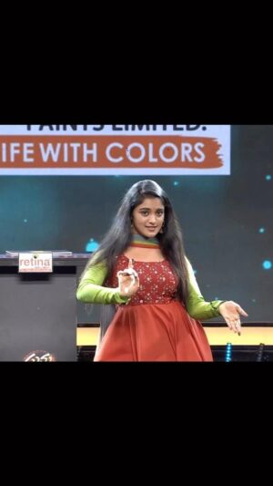 Roopa Koduvayur Instagram - Watch the latest episode of SUMA ADDA with MR PREGNANT team..!!♥️ this Friday , August 18th in theatres 
Elegant Outfit by @maguvabyss 
Styled by @rashmitha_reddy_junna
.
.
.
.
.
.
.
.
.
.
.
#dance #dancereels #classical #classicaldance #bharathanatyam #kuchipudi #indiandance #dancers #sumaadda #classicaldancer #pranavalaya #dancereels
