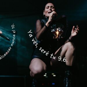 Rosa López Instagram - Ya no me duele tanto como ayer
No ser perfecta y no alcanzar nunca el 10
Ya ves, seré tu 9.6.

Ya no me duele tanto como ayer
Que ningún bando dio su brazo a torcer
Ya no hay nada que hacer....

📸 @emotions_conciertos
