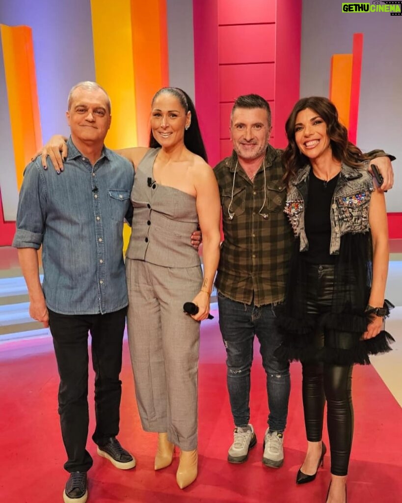 Rosa López Instagram - Tarde encantadora ayer en @cmm_es @encompaniacmm con @ramon.garciaoficial y @glorysantoro me lo pasé como una enana con vosotros❤️❤️