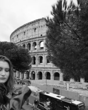 Rosa Linn Instagram - new obsession - b/w photography 📸