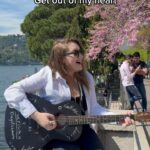 Rosa Linn Instagram – Singing “SNAP” with an Italian bella in Como!!!