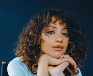 Rosaline Elbay Instagram - Loved chatting to @filmwithfarah for @screenspeck. Stand by my @everythingeverywheremovie feelings; eggs-wise probably shouldn't be allowed to talk about myself in public
