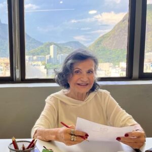 Rosamaria Murtinho Instagram - Toda contente no Chronos Cursos, meu CÉREBRO agradece.Hoje tem em Ipanema