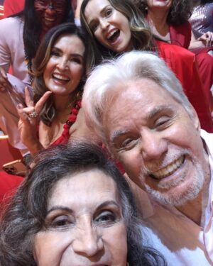 Rosamaria Murtinho Instagram - Estúdios Globo——mensagem de fim de ano Rosamaria @Reginaldo farias , fatima bernardes, @fernanda Rodrigues