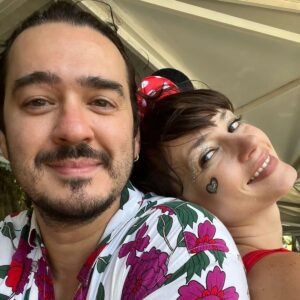 Rosanne Mulholland Instagram - Um dia lindo, uma mãe, um pai, um filhote, um calor absurdo, uma paisagem absurda, despedida de Carnaval.e um amor absuuuurdooooooo. ❤️