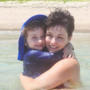 Rosanne Mulholland Instagram - Melhor abraço ❤️