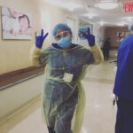 Rose Byrne Instagram - thinking of my friend Helen O’Keeffe today who is a nurse in the labor and delivery ward at Mount Sinai Hospital in New York City. Helen assisted delivering my two children. She and her incredible colleagues put their lives at risk every day delivering babies to mothers that are now showing to be positive for Covid-19. Helen is also a childbirth educator with a fantastic organization Fledgling Families that helps families prepare for their newborns which is now operating remotely. She and her team are on the front line dealing with some of the most vulnerable - pregnant women and newborns. with these new restrictions in place with visitations their roles are even more crucial as they are the family and the friends. My hats is off and my applause is loud for these incredible workers and all the workers still showing up and keeping everyone safe in this unprecedented time 🙌🏼 thank you 🙏🏼 @mountsinainyc @hokeef1999 FledglingFamilies.com
