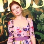 Rose McIver Instagram - 👗 @josephcassell1 💄 @kathyjeung 💇🏼‍♀️ @nikkiprovidence 💐 @jeffleatham