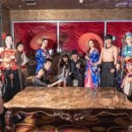 Rose Yu Instagram - 【像日本人遊沖繩，發現不一樣的沖繩🎉】晚上的沖繩除了逛街吃吃🍜喝喝🍻之外，可以做什麼呢？距離沖繩熱鬧的國際通大街🌃只要7分鐘，越夜越美麗的琉球奇幻之夜👯，不管大人小孩都可以來享受新感官的夜晚娛樂體驗（且拍照、錄影、直播、上傳網路通通沒問題，超適合網路重度依賴的台灣遊客😂）。在沖繩最大的夜店「 Epica Okinawa 」裡，趕緊來欣賞火舞刀劍🎆、琉球傳統舞蹈哎薩舞🎆・獅子舞🎆、肚皮舞🎆、空中舞蹈🎆、和太鼓與沖繩有名的三線演奏🎆等各種知名藝術表演家帶來的精彩演出🎆。我們這天看完表演大約是晚上9點左右，國際街🌃依舊熱鬧，看完去在吃吃喝喝買伴手禮🎁真的也很棒 #KKday #RyukyuAmazingNight #Beokinawa #visitokinawa 🎊kkday【期間限定・沖繩・夜店夜生活】RyukyuAmazing Night・琉球奇幻之夜門票： https://partner.kkday.me/ciaociao/21650 KKday
