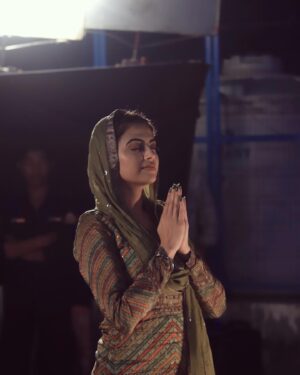 Roshni Sahota Instagram - Kudi mein punjab di…..

DOP: @ramandeep_3312 
Makeup: @sunitapandey3319 
#punjab #punjabi #suit #photo #instagram #ootd #lookbook #green #olive #bestoftheday