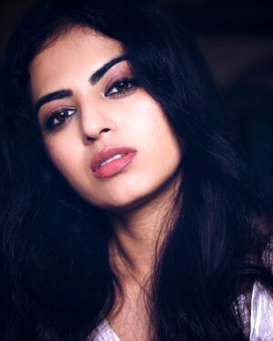 Roshni Sahota Instagram - Perfectly Imperfect 💕

Makeup: @rinki_glamour_burst 
Click: @ranjitpawar11 

#roshnisahota #smile #virgo