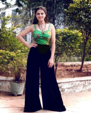 Roshni Sahota Instagram - Many moods of mine 😎 (Nidurinchu Jahapana Promotional Event)

Dress by: @swap_fashions 
Click: @venkey.photography @rao.someshwar @naveenbabu_macherla_official 

#nidurinchujahapana #promotions #telugu #cinema #photooftheday #photography #bestoftheday #college #promotion #vijayawada #guntur #southindia #tradition