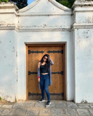 Roshni Singh Instagram - Chubbu’s frame 🖼️ 

.
#frames #fortkochi #photography #muse