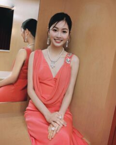 Rosita Kwok Instagram - Thank you for having me 🎀🎀🎀 @hktdclifestyle @hkcec Gown @dorianho @dorianho_official Hair & makeup @lamhiuting @hiutingmakeup Jewellery WINGHANG