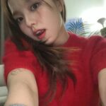 Rothy Instagram - 저는 실물파 입니다. 메리로시스마스🎁🎄❤ 은성쌤 죄송해요 머리가 또 멀쩡하지가...,냥😎