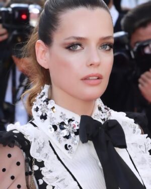 Roxane Mesquida Instagram - One of my favorite looks at the @festivaldecannes #dress @eliesaabworld @helenechartrain #stylist @ilya.vanzato #makeup @ludoviccadeo for @valentino.beauty #hair ben for @lorealparis thank you ❤️ @edouardsiney @tedcerou @queer_palm @financemadureira