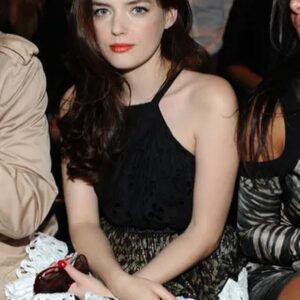 Roxane Mesquida Instagram - Roberto cavalli 🤍

I’ve had the opportunity to wear some of his amazing dresses  @roberto_cavalli