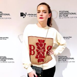 Roxane Mesquida Instagram - Merci @festfilmlrsy We had a blast! @meduse_film sort au cinéma le 26 octobre! @arnaudvalois #sophielevy @franckannese @waynapitch @lyoncaen