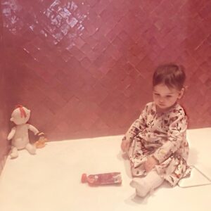 Roxane Mesquida Instagram - Lilya’s favorite place to play... the bathroom at @lerochhotel in love with the tiles in the shower 💕