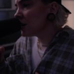 Roxane Bruneau Instagram - « J’te retiens pas » est toujours dans les tops chart radio merci tellement de la demander dans votre radio perf ❤️ Et surtout un gros merci au radio de la faire vivre comme ça 🎶 CONTINUEZ D’LA DEMANDER LA GANG 🙌🏼🙌🏼