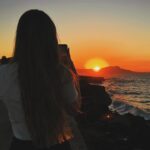 Roxane Bruneau Instagram - Avez-vous déja vue une petite étoile prendre une photo du soleil? … Moi oui 💫☀️ Je l’aime 😭❤️