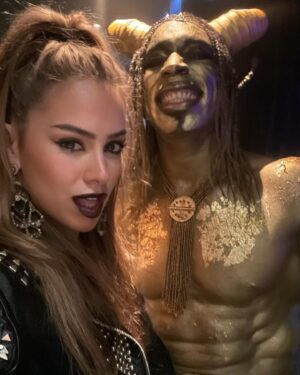 Roxanne McKee Instagram - Creature Feature.