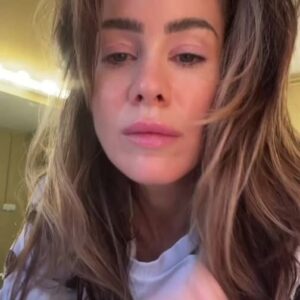Roxanne McKee Instagram - #Closure play is on until Saturday. Saturday night is the last performance.
Hopefully see you there ❤️ @theatrewindsor